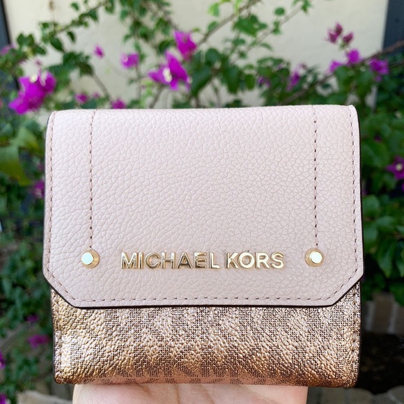 Michael Kors Handbags - Gaby’sBags👛💕-NWT Michael Kors Wallet &Cardholder
